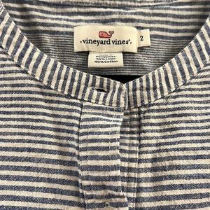 Vineyard Vines sleeveless blue and white top size 2